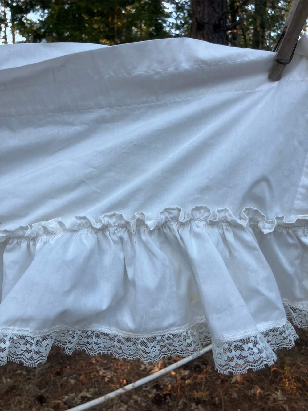 Huge vintage valences with lace & ruffles 104” x 11” each set of 2 - Picture 3 of 4